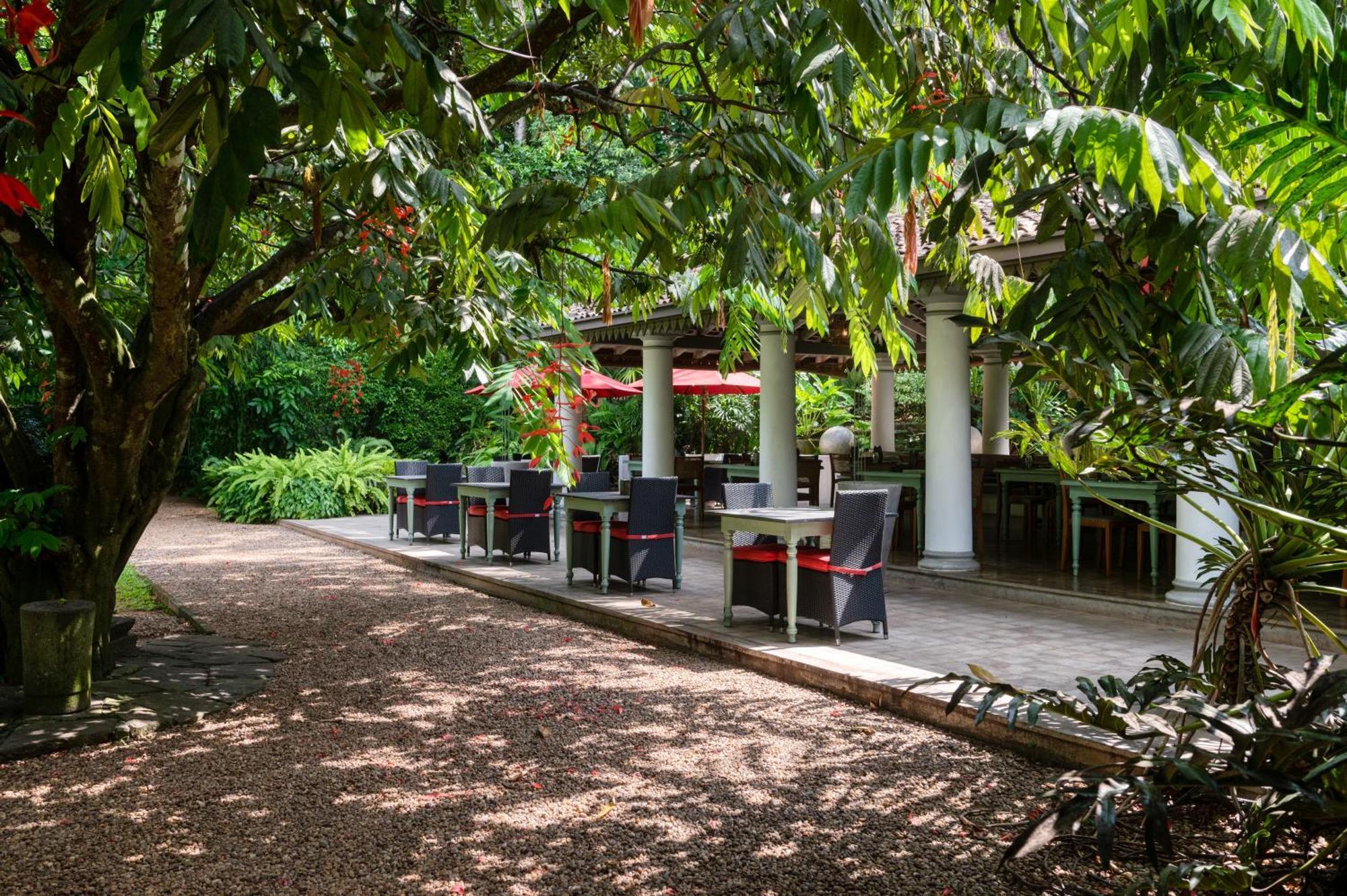 Wallawwa Katunayaka Buitenkant foto